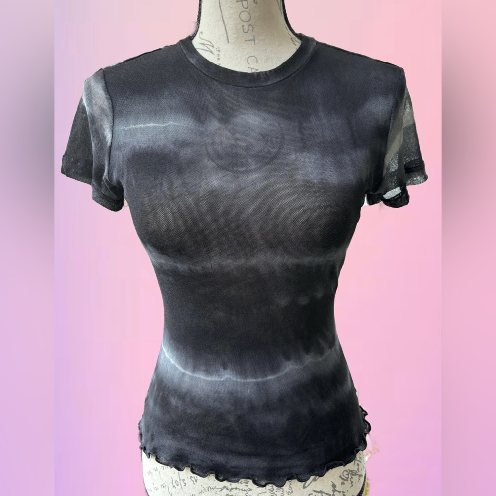 Tie-dye Print Crewneck Short Sleeve Top
Medium
Black/Grey
Like New / Never Worn
